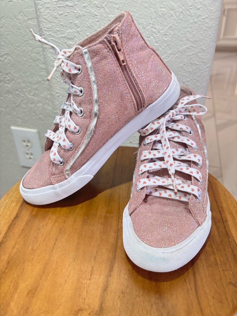 Girls' Glitter Pink High-Top Sneakers with Heart-Print Laces